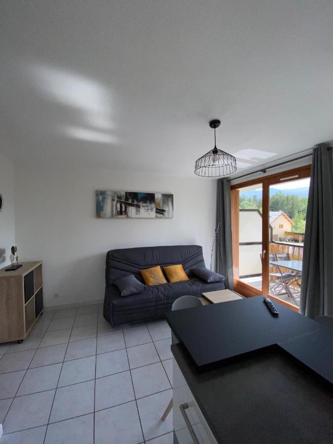 Appartement Situe A Cote Du Lac De Serre Poncon Saint-Sauveur  エクステリア 写真